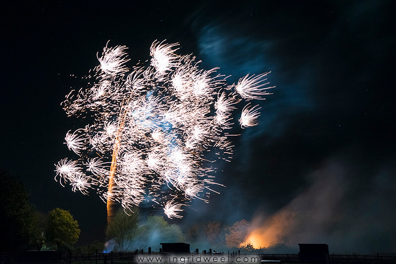 IWM3868 
 SWANTON MORELEY FIREWORKS 2015 
 Keywords: FIREWORKS, GUY FAWKES, BONFIRE, 5TH NOVEMBER, INGRID WEEL, INGRIDWEEL MEDIA LTD, PHOTOGRAPHY, SURREY, WEDDINGS, CORPORATE, PR, EVENTS, SWANTON MORELEY, NORFOLK