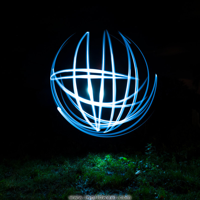 IWM3965 
 SWANTON MORELEY FIREWORKS 2015 
 Keywords: LONG EXPOSURE, LIGHT PAINTING, INGRID WEEL, INGRIDWEEL MEDIA LTD, PHOTOGRAPHY, SURREY, WEDDINGS, CORPORATE, PR, EVENTS