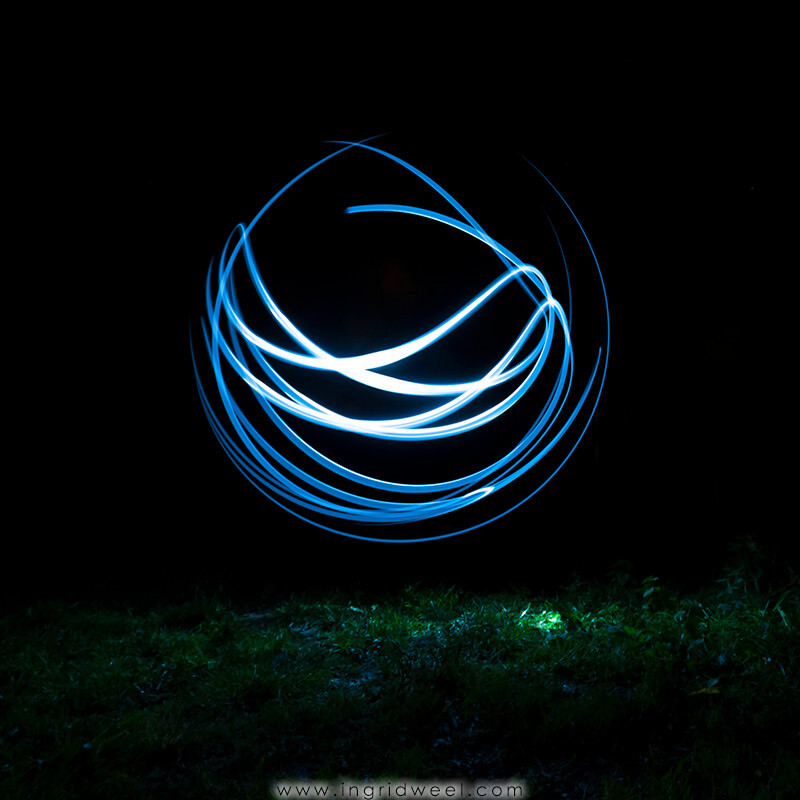 IWM3964 
 SWANTON MORELEY FIREWORKS 2015 
 Keywords: LONG EXPOSURE, LIGHT PAINTING, INGRID WEEL, INGRIDWEEL MEDIA LTD, PHOTOGRAPHY, SURREY, WEDDINGS, CORPORATE, PR, EVENTS